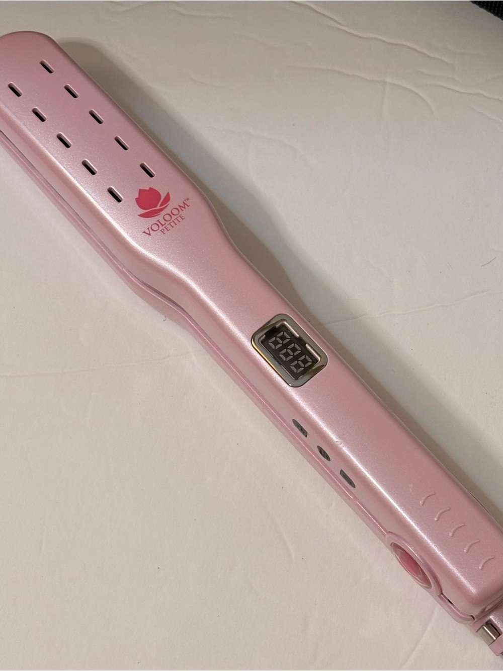 Voloom Hair Volumizing Petite Root Lifter Iron Pink with Case